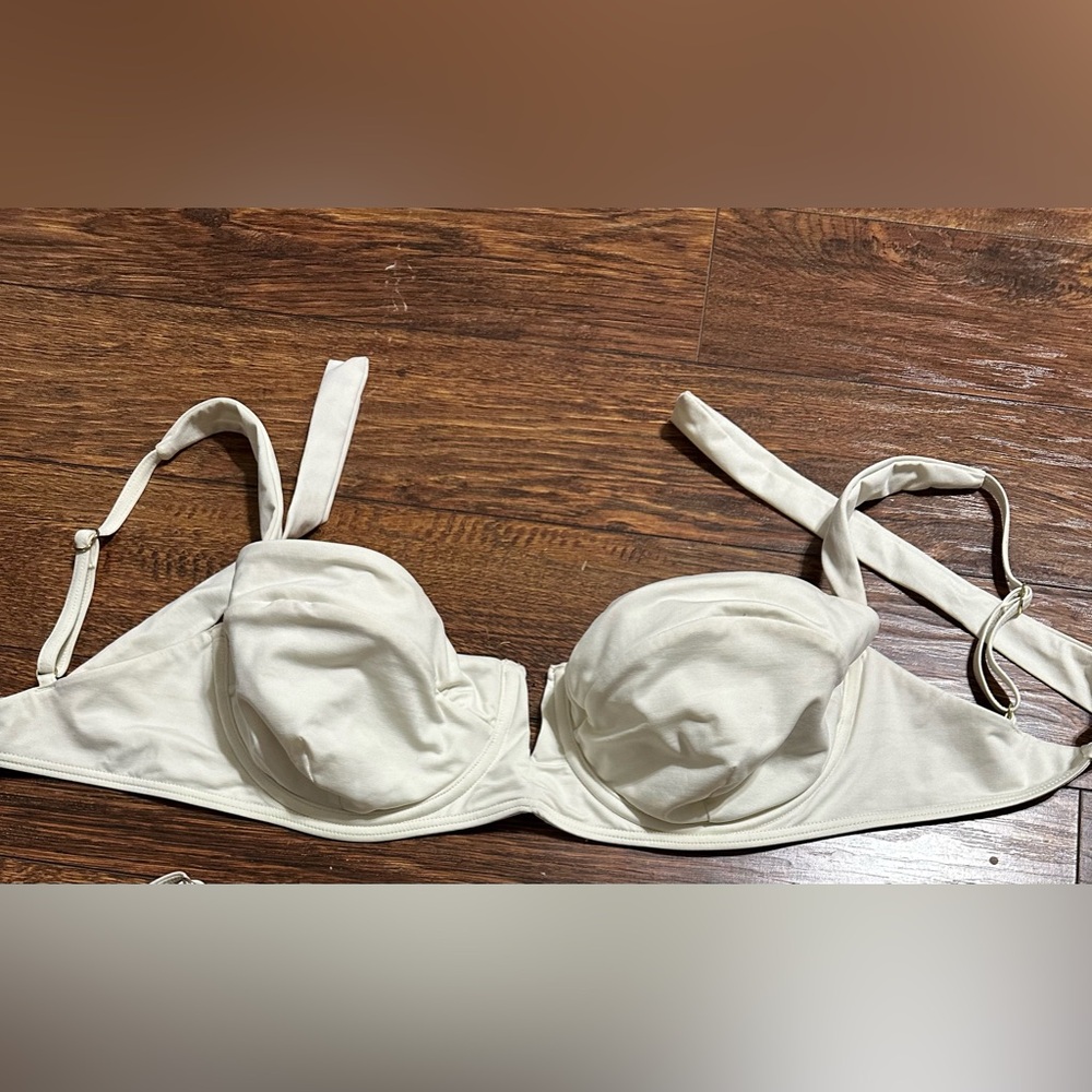 Monday swimwear Clovelly top